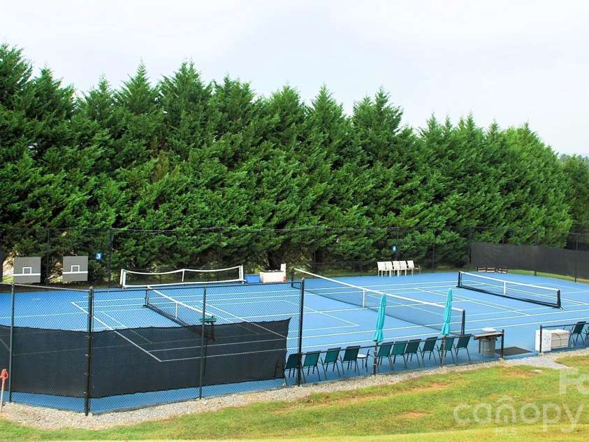 70 Copper Creek Lane, Hendersonville, NC 28739.  MLS# CAR4373726, YatesRealty ID 1983. 