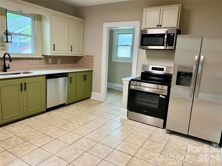 1225 C Street, Kannapolis, NC 28081.  MLS# CAR4379292, YatesRealty ID 19830. 