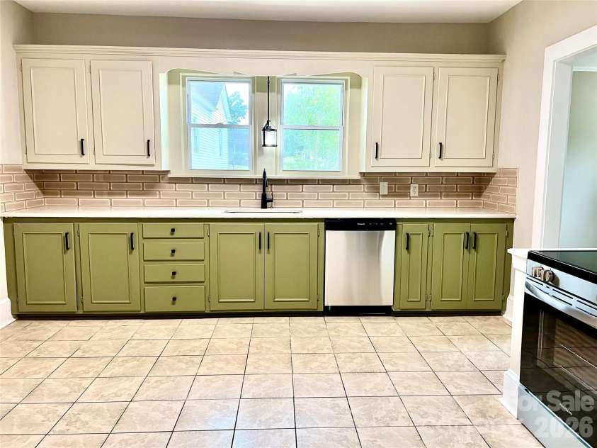 1225 C Street, Kannapolis, NC 28081.  MLS# CAR4379292, YatesRealty ID 19830. 