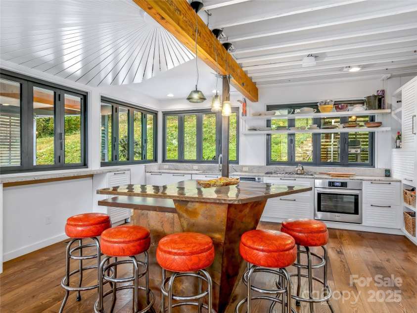 53 Buchanan Place, Asheville, NC 28801.  MLS# CAR4257148, YatesRealty ID 19830. Kitchen with great flow