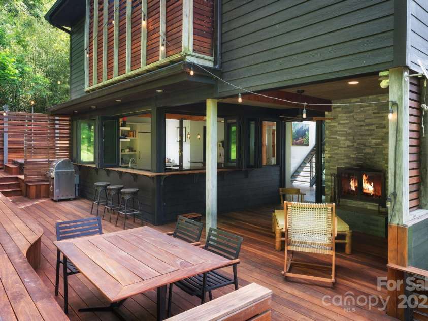 53 Buchanan Place, Asheville, NC 28801.  MLS# CAR4257148, YatesRealty ID 19830. Seamless indoor/outdoor living