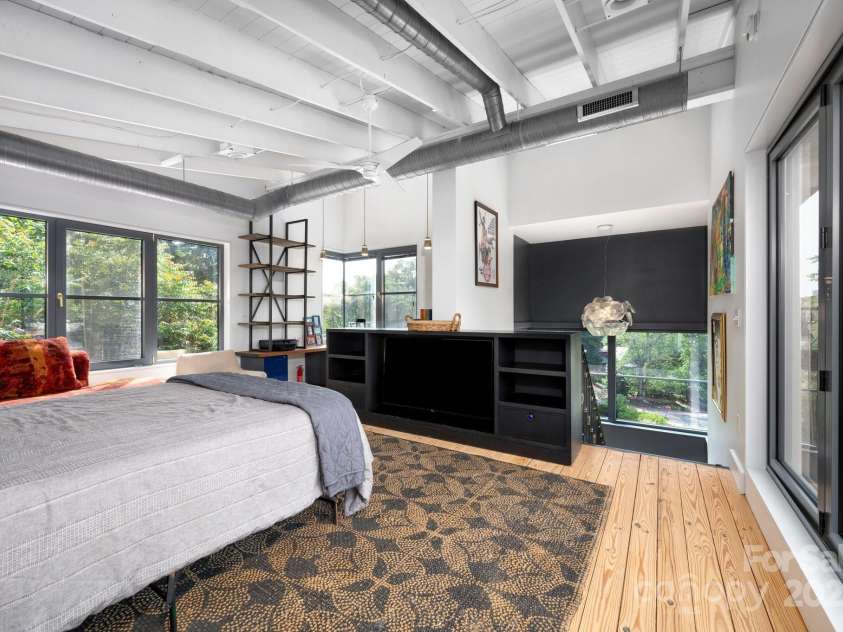 53 Buchanan Place, Asheville, NC 28801.  MLS# CAR4257148, YatesRealty ID 19830. Third floor loft bedroom/office 