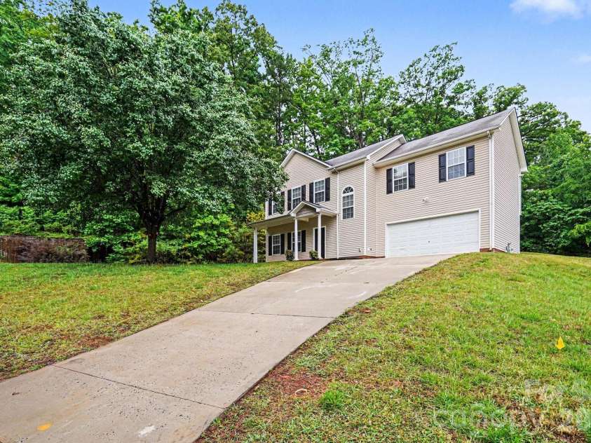 6116 Firethorne Lane, Concord, NC 28025.  MLS# CAR4379145, YatesRealty ID 19831. 