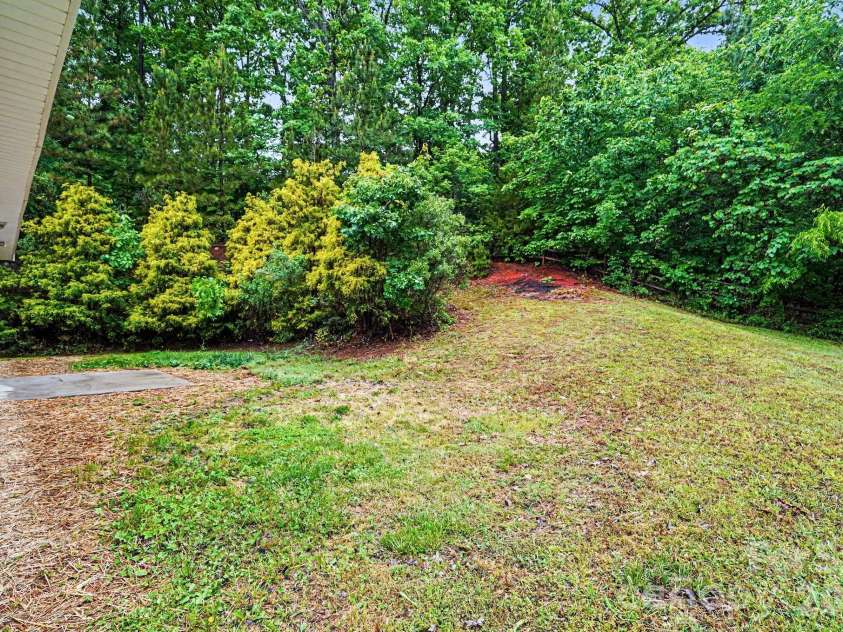 6116 Firethorne Lane, Concord, NC 28025.  MLS# CAR4379145, YatesRealty ID 19831. 