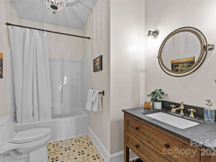1826 Hall Avenue, Charlotte, NC 28205.  MLS# CAR4266714, YatesRealty ID 19832. 
