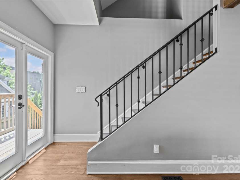 1826 Hall Avenue, Charlotte, NC 28205.  MLS# CAR4266714, YatesRealty ID 19832. 