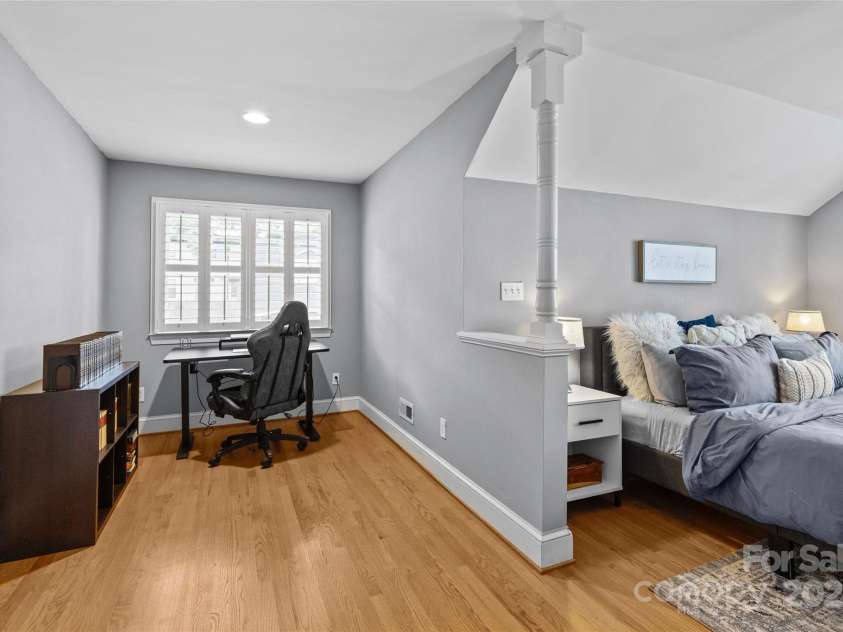 1826 Hall Avenue, Charlotte, NC 28205.  MLS# CAR4266714, YatesRealty ID 19832. 