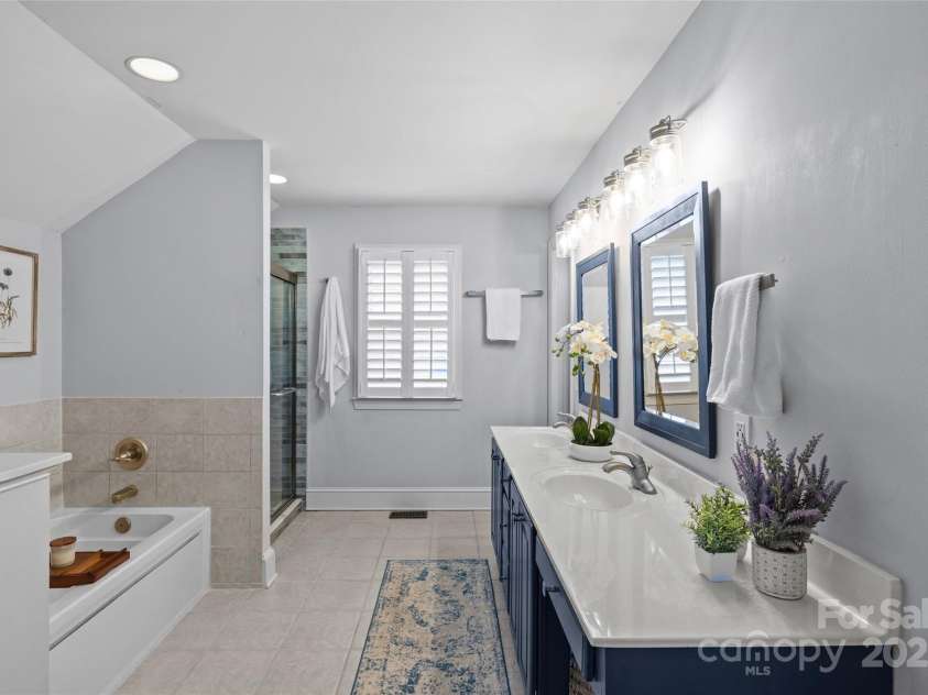 1826 Hall Avenue, Charlotte, NC 28205.  MLS# CAR4266714, YatesRealty ID 19832. 