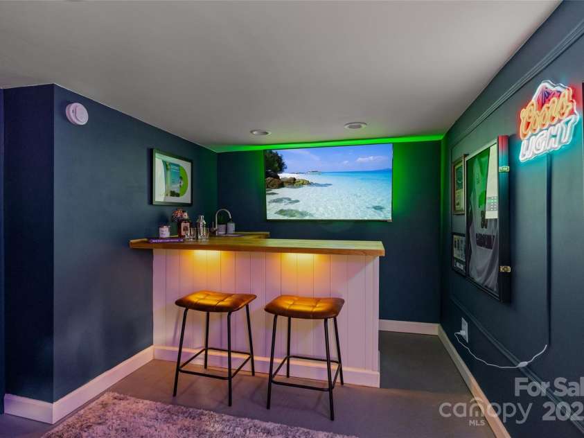 1826 Hall Avenue, Charlotte, NC 28205.  MLS# CAR4266714, YatesRealty ID 19832. 