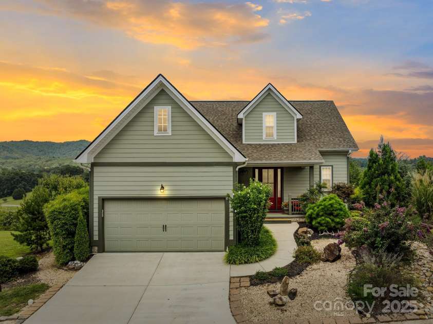 50 Rose Creek Road, Leicester, NC 28748.  MLS# CAR4228303, YatesRealty ID 19833. Breathtaking year-round views