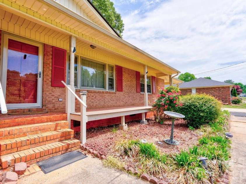 751 Pleasantdale Drive, Shelby, NC 28150.  MLS# CAR4379261, YatesRealty ID 19834. 