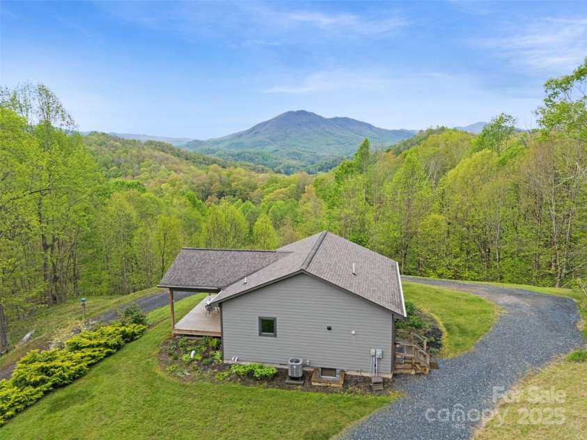 630 Graybeal Hollow, Creston, NC 28615.  MLS# CAR4251430, YatesRealty ID 19835. 