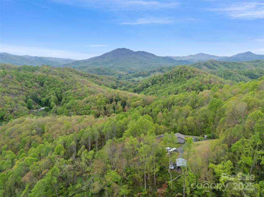630 Graybeal Hollow, Creston, NC 28615.  MLS# CAR4251430, YatesRealty ID 19835. 