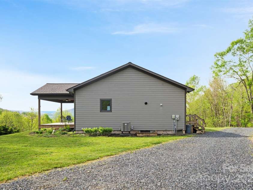 630 Graybeal Hollow, Creston, NC 28615.  MLS# CAR4251430, YatesRealty ID 19835. 