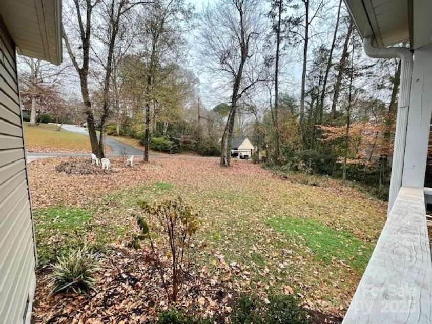 125 Woodland Circle, Rutherfordton, NC 28139.  MLS# CAR4326119, YatesRealty ID 19836. 