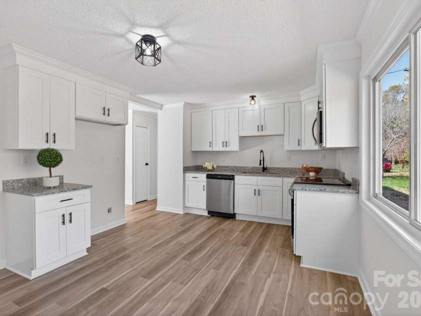 2016 Bryant Street, Madison, NC 27025.  MLS# CAR4365131, YatesRealty ID 19837. 