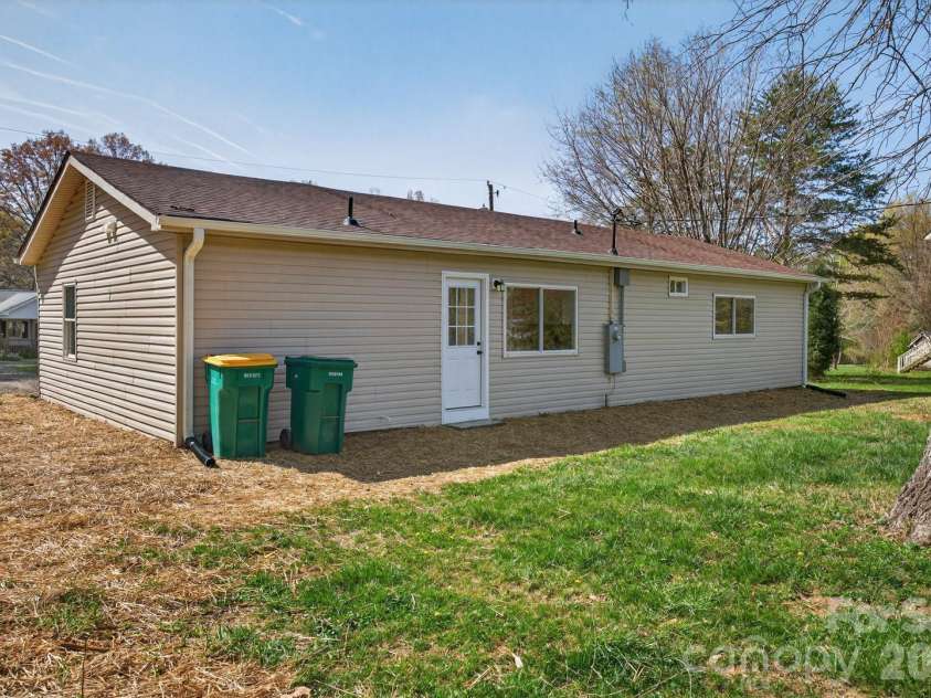 2016 Bryant Street, Madison, NC 27025.  MLS# CAR4365131, YatesRealty ID 19837. 