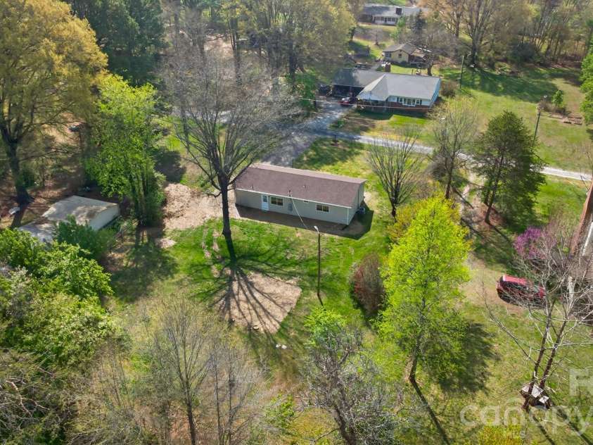 2016 Bryant Street, Madison, NC 27025.  MLS# CAR4365131, YatesRealty ID 19837. 