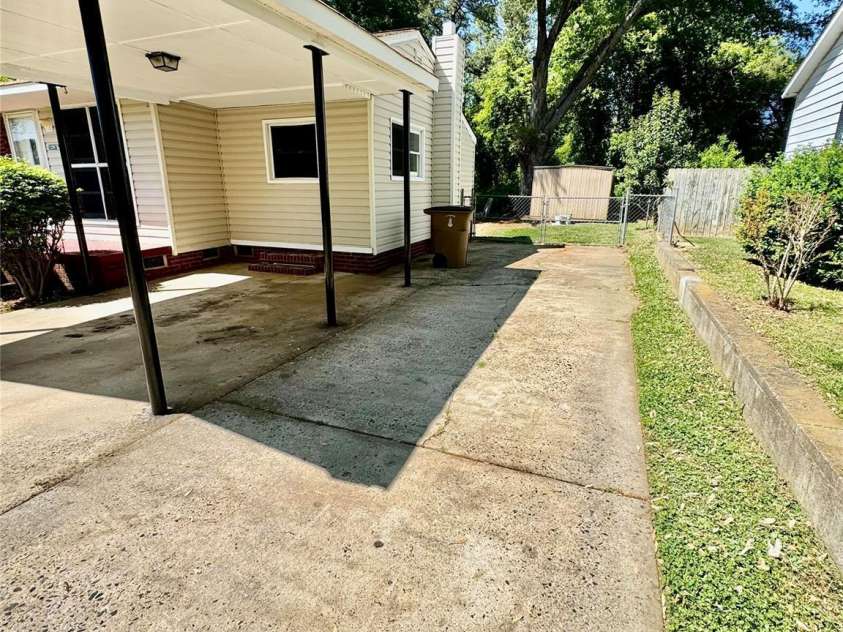 1207 Gidney Street, Shelby, NC 28150.  MLS# CAR4367621, YatesRealty ID 19838. 