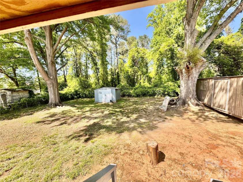 1207 Gidney Street, Shelby, NC 28150.  MLS# CAR4367621, YatesRealty ID 19838. 