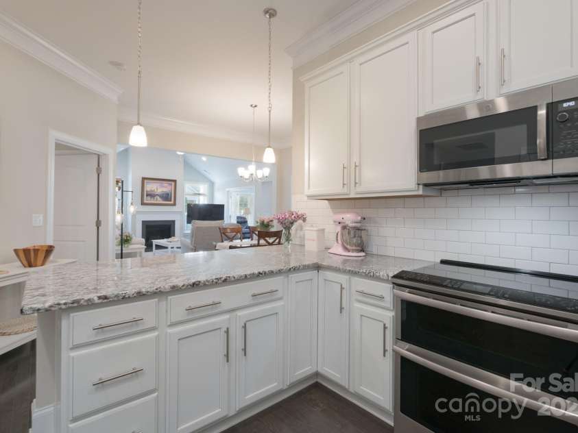 148 Adelaide Way, Rock Hill, SC 29732.  MLS# CAR4258238, YatesRealty ID 19838. Kitchen