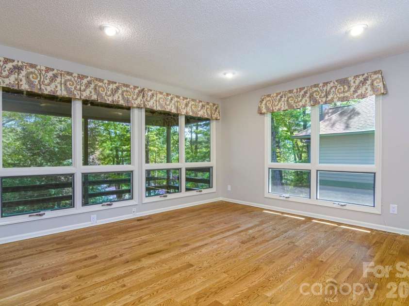 133 Forest View Drive, Flat Rock, NC 28731.  MLS# CAR4376626, YatesRealty ID 19839. Study / Bedroom 2