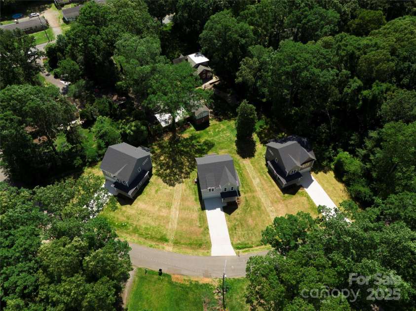 1645 Carolina Circle, Gastonia, NC 28054.  MLS# CAR4288958, YatesRealty ID 19839. 