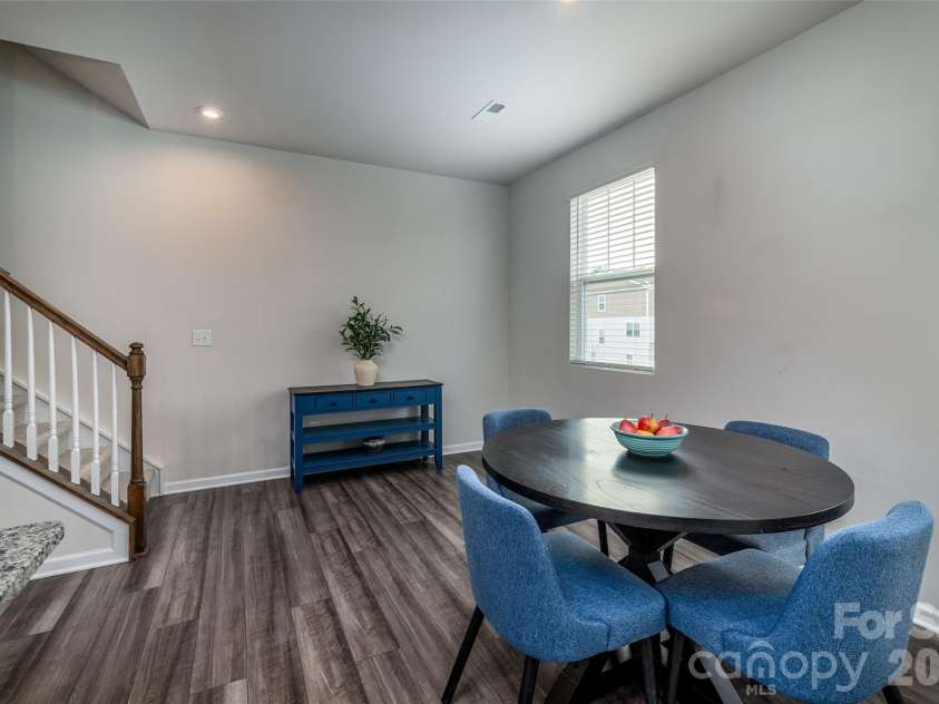 1206 Keydet Drive, Charlotte, NC 28216.  MLS# CAR4345736, YatesRealty ID 1984. Dining area!
