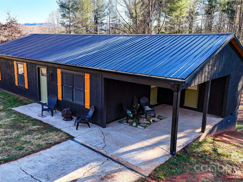 3055 Bedford Avenue, Morganton, NC 28655.  MLS# CAR4209572, YatesRealty ID 1984. 