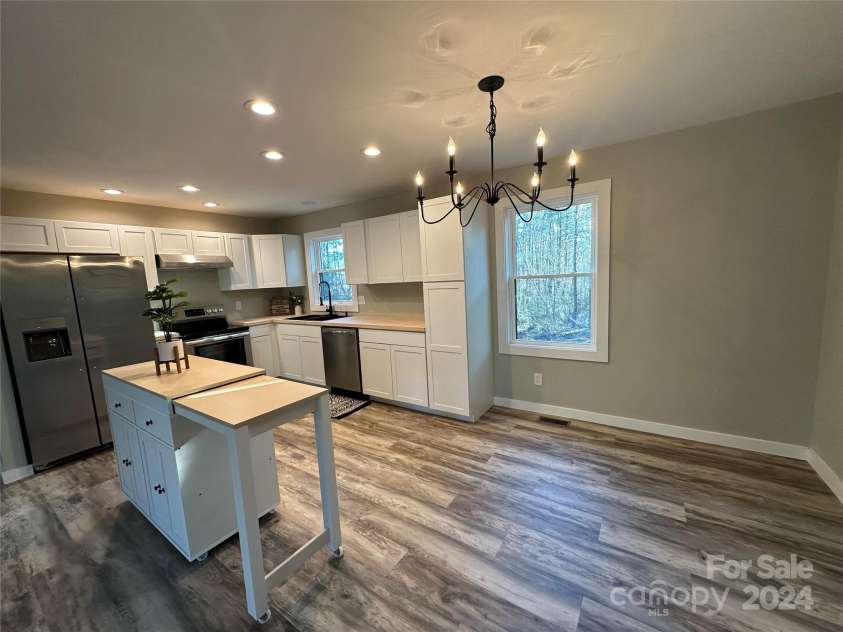 3055 Bedford Avenue, Morganton, NC 28655.  MLS# CAR4209572, YatesRealty ID 1984. 