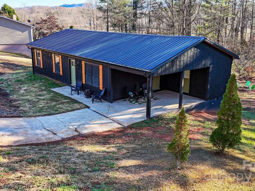 3055 Bedford Avenue, Morganton, NC 28655.  MLS# CAR4209572, YatesRealty ID 1984. 