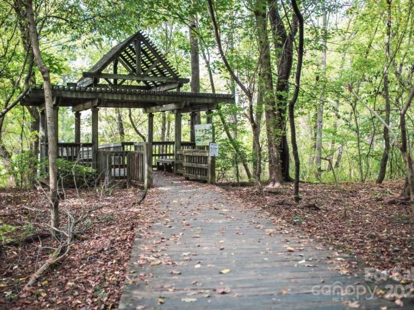 608 Storybook Villas Trail, Asheville, NC 28804.  MLS# CAR4294155, YatesRealty ID 1984. Beaver Lake Trails