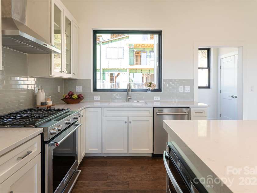 608 Storybook Villas Trail, Asheville, NC 28804.  MLS# CAR4294155, YatesRealty ID 1984. Kitchen - Similar