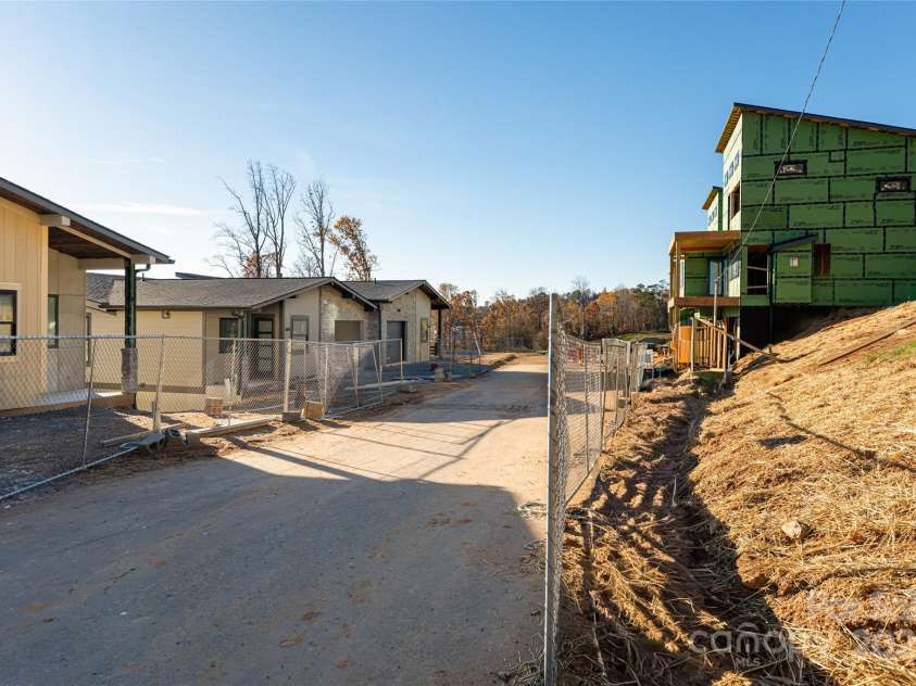 608 Storybook Villas Trail, Asheville, NC 28804.  MLS# CAR4294155, YatesRealty ID 1984. Streetscape