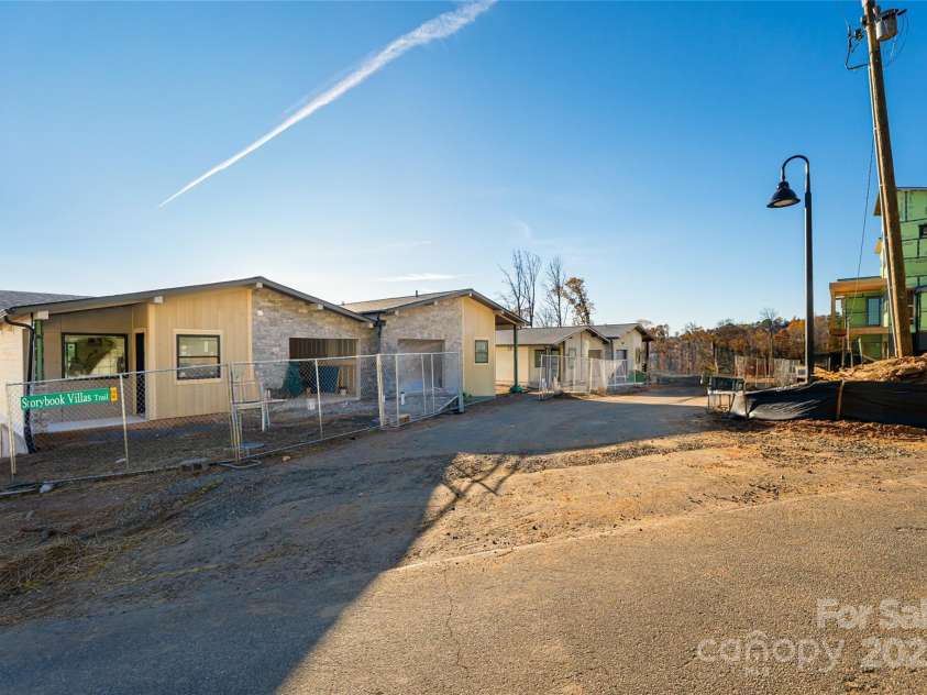 608 Storybook Villas Trail, Asheville, NC 28804.  MLS# CAR4294155, YatesRealty ID 1984. Streetscape