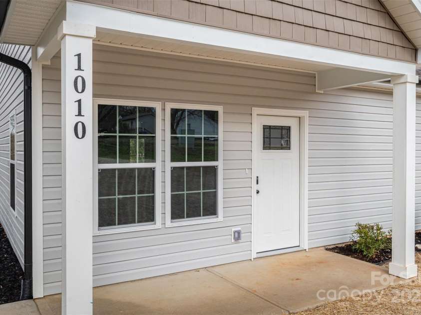 1010 Wilmouth Street, Shelby, NC 28152.  MLS# CAR4225070, YatesRealty ID 19840. 