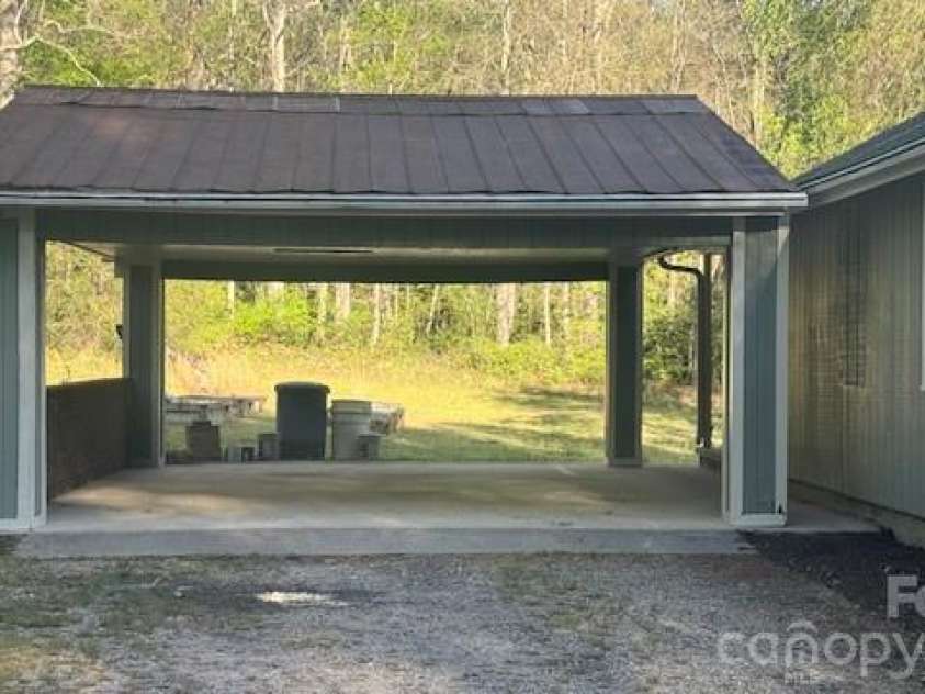 35 Grey Rock Valley, Black Mountain, NC 28711.  MLS# CAR4359846, YatesRealty ID 19842. 