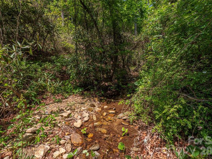 35 Grey Rock Valley, Black Mountain, NC 28711.  MLS# CAR4359846, YatesRealty ID 19842. 