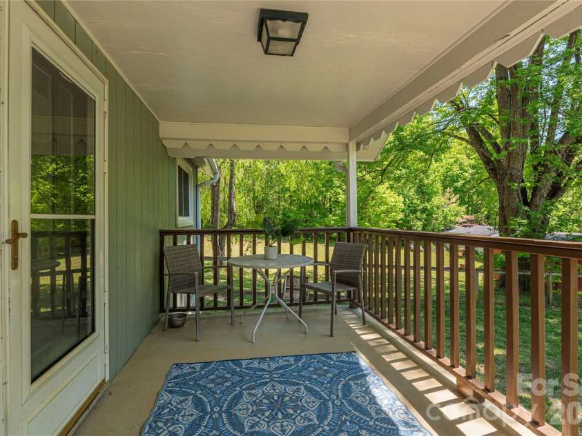 35 Grey Rock Valley, Black Mountain, NC 28711.  MLS# CAR4359846, YatesRealty ID 19842. 