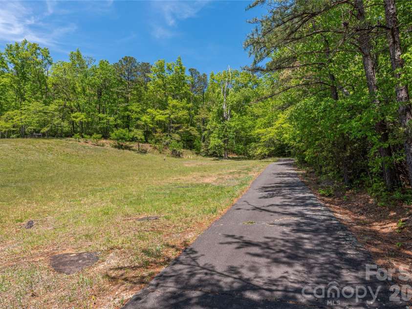 35 Grey Rock Valley, Black Mountain, NC 28711.  MLS# CAR4359846, YatesRealty ID 19842. 