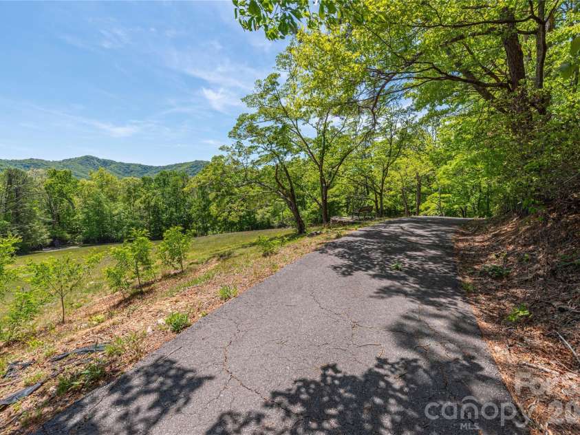 35 Grey Rock Valley, Black Mountain, NC 28711.  MLS# CAR4359846, YatesRealty ID 19842. 