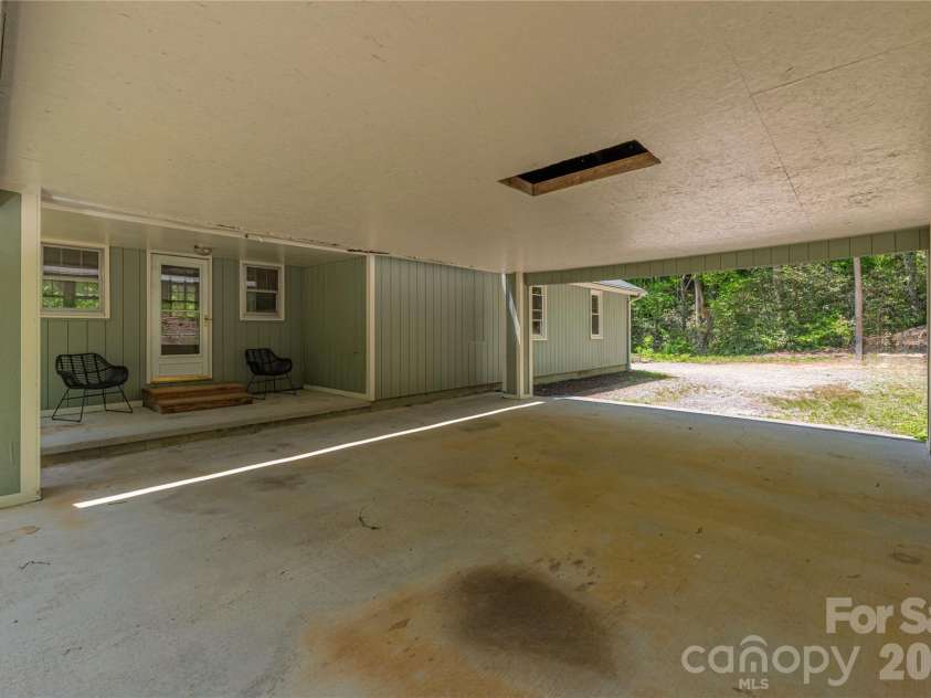35 Grey Rock Valley, Black Mountain, NC 28711.  MLS# CAR4359846, YatesRealty ID 19842. 