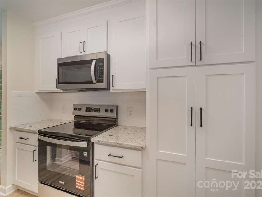 903 Brookdale Street, Kannapolis, NC 28083.  MLS# CAR4271054, YatesRealty ID 19843. Kitchen