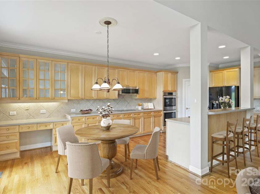 5940 Four Wood Drive, Matthews, NC 28104.  MLS# CAR4252079, YatesRealty ID 19844. 