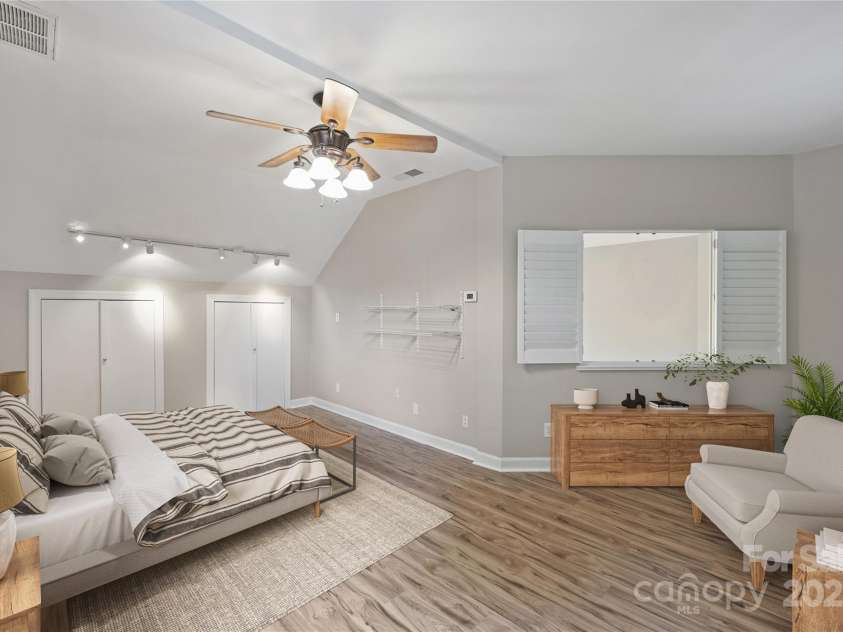 5940 Four Wood Drive, Matthews, NC 28104.  MLS# CAR4252079, YatesRealty ID 19844. 