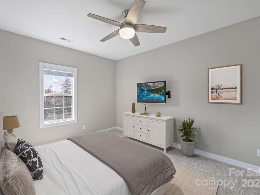 5940 Four Wood Drive, Matthews, NC 28104.  MLS# CAR4252079, YatesRealty ID 19844. 