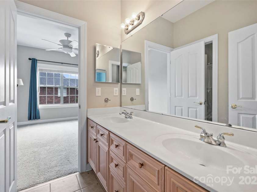 5940 Four Wood Drive, Matthews, NC 28104.  MLS# CAR4252079, YatesRealty ID 19844. 