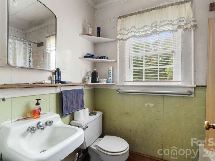 2465 NC Highway 150 Highway, Lincolnton, NC 28092.  MLS# CAR4374965, YatesRealty ID 19845. 