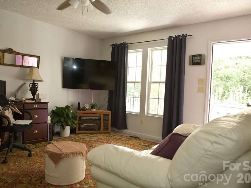 165 Peepeye Cove Road, Leicester, NC 28748.  MLS# CAR4378001, YatesRealty ID 19846. 