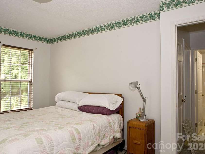 165 Peepeye Cove Road, Leicester, NC 28748.  MLS# CAR4378001, YatesRealty ID 19846. Second Bedroom